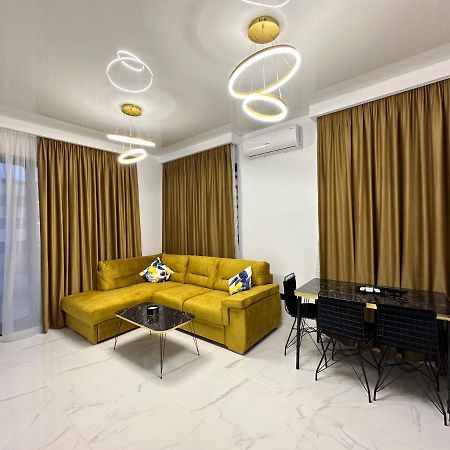 Studio303 By Allegio: Mamaia'S Seaside Luxury Near Finest Clubs & Beaches Bagian luar foto