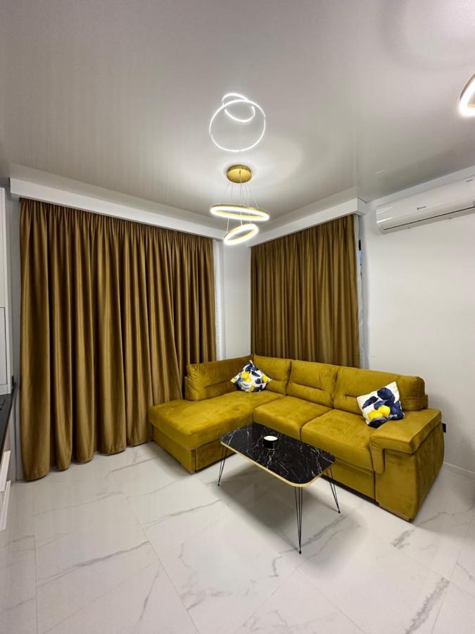 Studio303 By Allegio: Mamaia'S Seaside Luxury Near Finest Clubs & Beaches Bagian luar foto