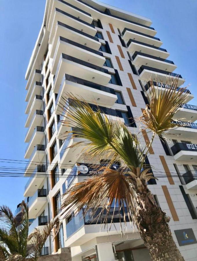 Studio303 By Allegio: Mamaia'S Seaside Luxury Near Finest Clubs & Beaches Bagian luar foto