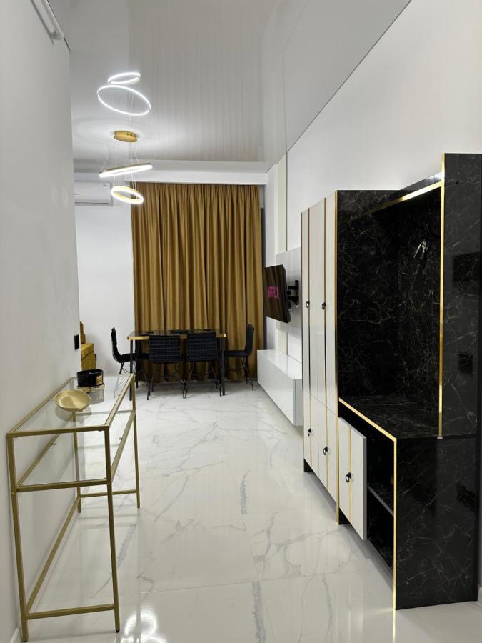 Studio303 By Allegio: Mamaia'S Seaside Luxury Near Finest Clubs & Beaches Bagian luar foto